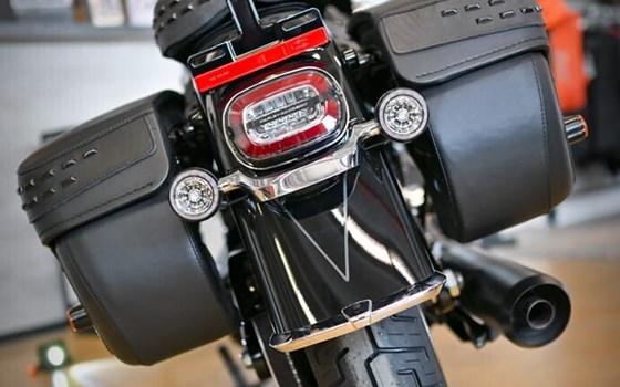 Neufahrzeug Harley-Davidson Softail Heritage Classic 114 FLHCS - Bild 7