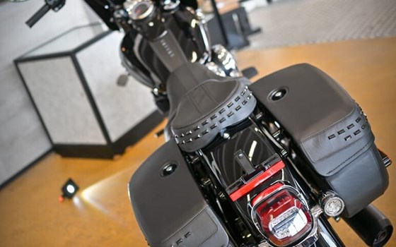 Neufahrzeug Harley-Davidson Softail Heritage Classic 114 FLHCS - Bild 8
