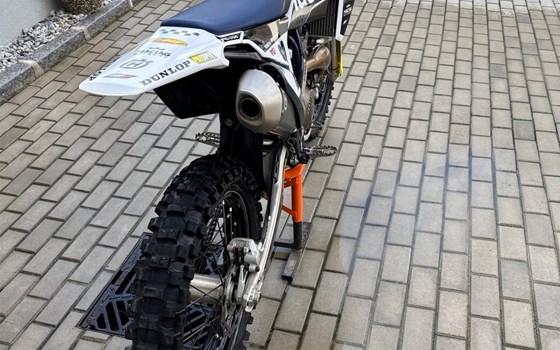 Gebrauchtmotorrad Husqvarna FC 350 - Bild 5 Gebrauchtmotorrad Husqvarna FC 350 - Bild 5