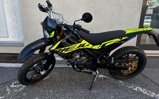 Gebrauchtmotorrad Rieju MRT 50 All Black - Bild 1 Gebrauchtmotorrad Rieju MRT 50 All Black - Bild 1