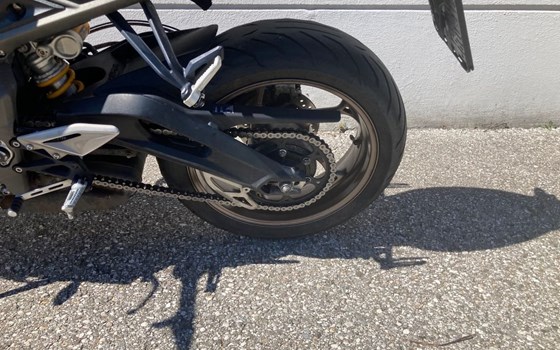 Gebrauchtmotorrad Triumph Street Triple 765 RS - Bild 7 Gebrauchtmotorrad Triumph Street Triple 765 RS - Bild 7