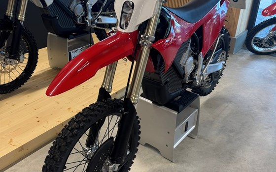 Gebrauchtmotorrad Stark Future Varg EX - Bild 3