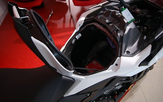 Neufahrzeug Honda NC750X DCT - Bild 11 Neufahrzeug Honda NC750X DCT - Bild 11