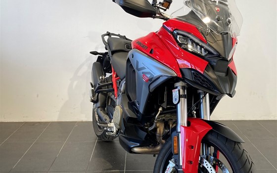 Gebrauchtmotorrad Ducati Multistrada V4 S - Bild 1 Gebrauchtmotorrad Ducati Multistrada V4 S - Bild 1
