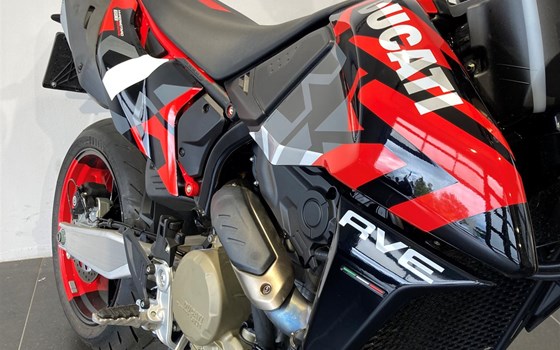 Gebrauchtmotorrad Ducati Hypermotard 698 Mono RVE - Bild 3 Gebrauchtmotorrad Ducati Hypermotard 698 Mono RVE - Bild 3