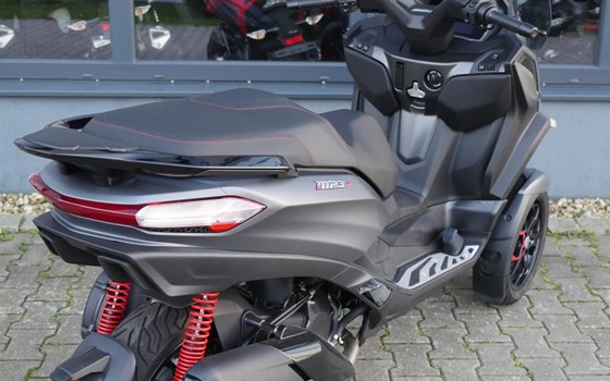 Neufahrzeug Piaggio MP3 400 Sport - Bild 8