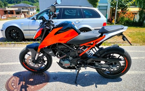 Gebrauchtmotorrad KTM 125 Duke - Bild 7 Gebrauchtmotorrad KTM 125 Duke - Bild 7