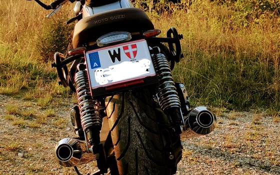Gebrauchtmotorrad Moto Guzzi V7 Special - Bild 2 Gebrauchtmotorrad Moto Guzzi V7 Special - Bild 2
