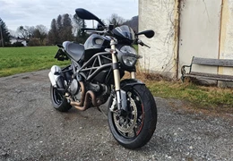 Gebrauchte Ducati Monster 1100 Evo Gebrauchte Ducati Monster 1100 Evo