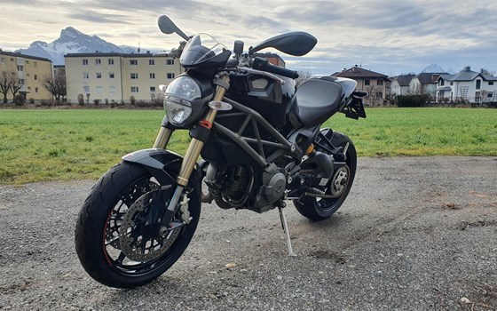 Gebrauchtmotorrad Ducati Monster 1100 Evo - Bild 6 Gebrauchtmotorrad Ducati Monster 1100 Evo - Bild 6