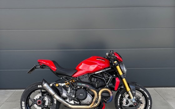 Gebrauchtmotorrad Ducati Monster 1200 S - Bild 1 Gebrauchtmotorrad Ducati Monster 1200 S - Bild 1