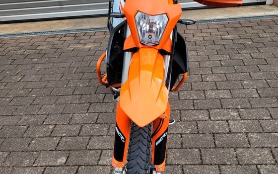 Gebrauchtmotorrad KTM 690 Enduro R - Bild 3