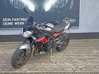 Gebrauchtmotorrad Triumph Street Triple R