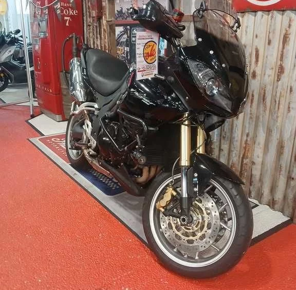 Offer Triumph Tiger 1050 Bild 2: Offer Triumph Tiger 1050