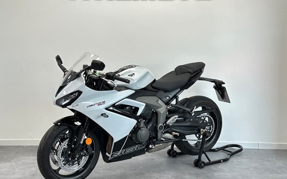 Gebrauchtmotorrad Triumph Daytona 660 - Bild 5