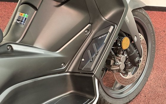 Gebrauchtmotorrad Yamaha XMAX 300 Tech MAX+ - Bild 10