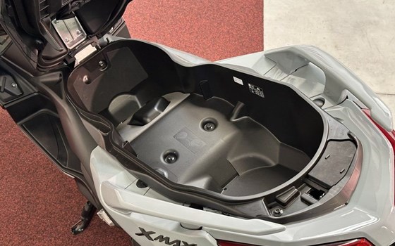 Gebrauchtmotorrad Yamaha XMAX 300 Tech MAX+ - Bild 15