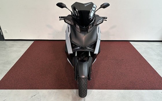 Gebrauchtmotorrad Yamaha XMAX 300 Tech MAX+ - Bild 3