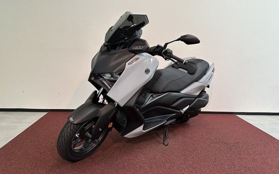 Gebrauchtmotorrad Yamaha XMAX 300 Tech MAX+ - Bild 4