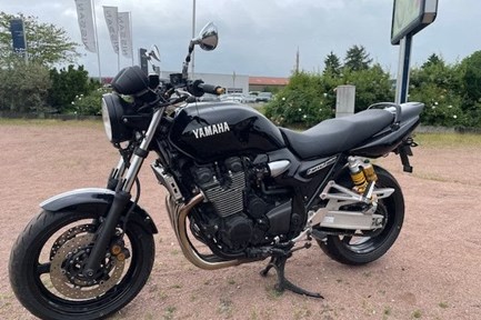Yamaha XJR 1300