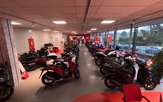 Gebrauchtmotorrad Honda SH125i - Bild 3