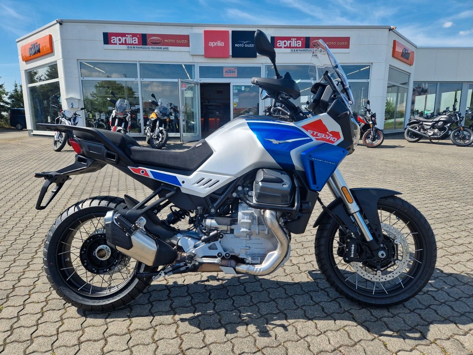 Moto Guzzi Stelvio Duecento Tributo 