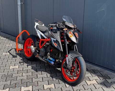 zum Vergrössern bitte anklicken!