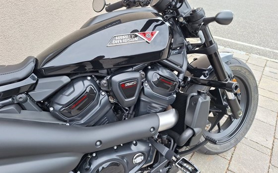 Gebrauchtmotorrad Harley-Davidson Sportster S RH1250S - Bild 7 Gebrauchtmotorrad Harley-Davidson Sportster S RH1250S - Bild 7