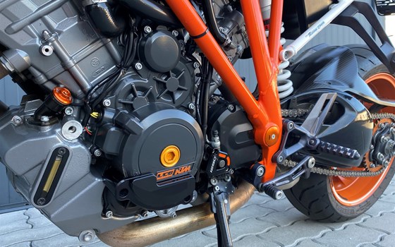 Gebrauchtmotorrad KTM 1290 Super Duke R - Bild 11 Gebrauchtmotorrad KTM 1290 Super Duke R - Bild 11