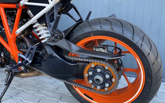 Gebrauchtmotorrad KTM 1290 Super Duke R - Bild 9 Gebrauchtmotorrad KTM 1290 Super Duke R - Bild 9
