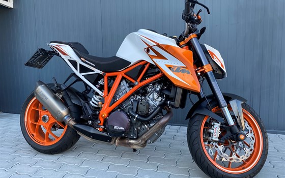 Gebrauchtmotorrad KTM 1290 Super Duke R - Bild 3 Gebrauchtmotorrad KTM 1290 Super Duke R - Bild 3
