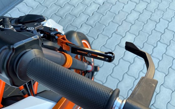 Gebrauchtmotorrad KTM 1290 Super Duke R - Bild 6 Gebrauchtmotorrad KTM 1290 Super Duke R - Bild 6