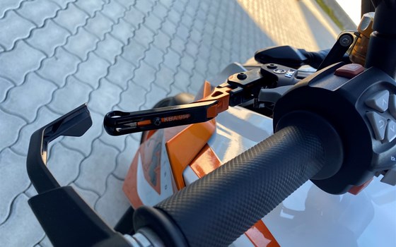 Gebrauchtmotorrad KTM 1290 Super Duke R - Bild 5 Gebrauchtmotorrad KTM 1290 Super Duke R - Bild 5