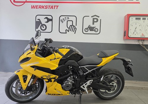 Suzuki GSX-8R