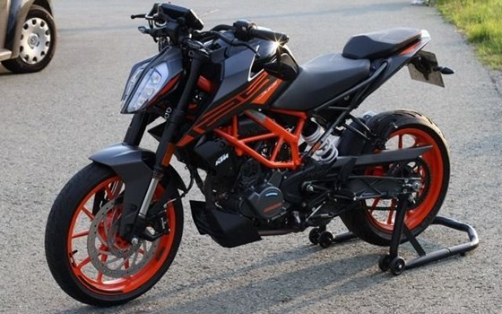 Gebrauchtmotorrad KTM 125 Duke - Bild 5 Gebrauchtmotorrad KTM 125 Duke - Bild 5