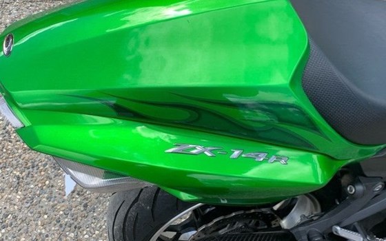 Gebrauchtmotorrad Kawasaki Ninja ZX-10R - Bild 6 Gebrauchtmotorrad Kawasaki Ninja ZX-10R - Bild 6