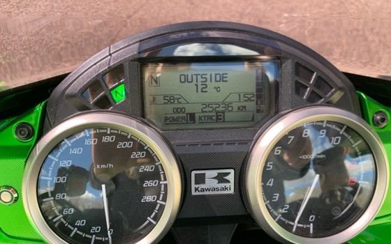 Gebrauchtmotorrad Kawasaki Ninja ZX-10R - Bild 7 Gebrauchtmotorrad Kawasaki Ninja ZX-10R - Bild 7