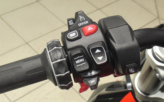 Neufahrzeug BMW R 1300 R - Bild 6 Neufahrzeug BMW R 1300 R - Bild 6