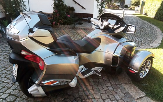 Gebrauchtmotorrad Can-Am Spyder RT - Bild 1