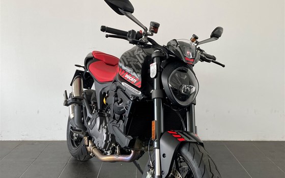 Gebrauchtmotorrad Ducati Monster + - Bild 1 Gebrauchtmotorrad Ducati Monster + - Bild 1