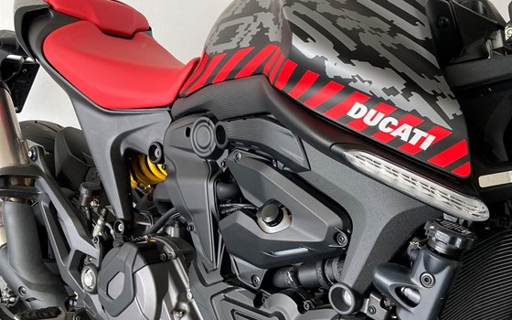 Gebrauchtmotorrad Ducati Monster + - Bild 3 Gebrauchtmotorrad Ducati Monster + - Bild 3