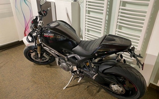 Gebrauchtmotorrad Ducati Monster 1100 Evo - Bild 1