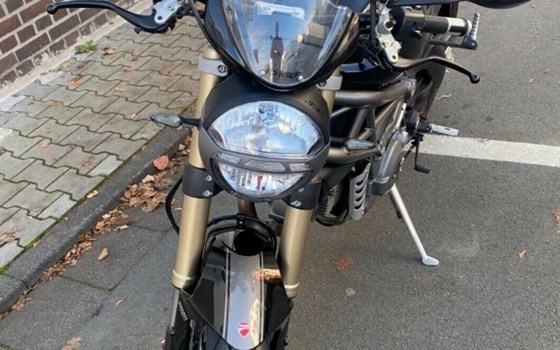 Gebrauchtmotorrad Ducati Monster 1100 Evo - Bild 4