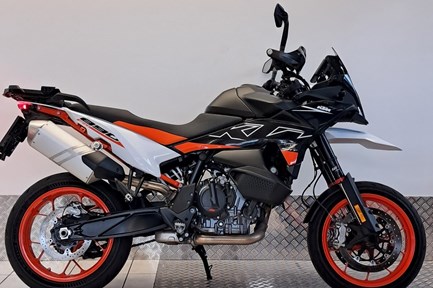 KTM 890 SMT