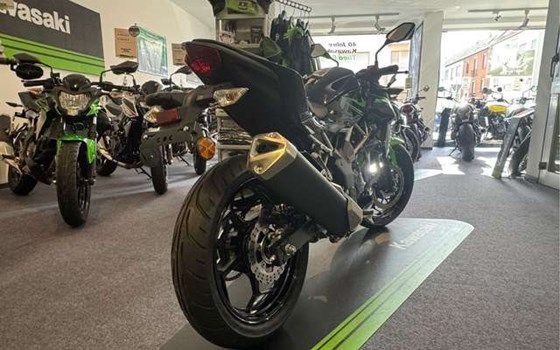 Gebrauchtmotorrad Kawasaki Z125 - Bild 3