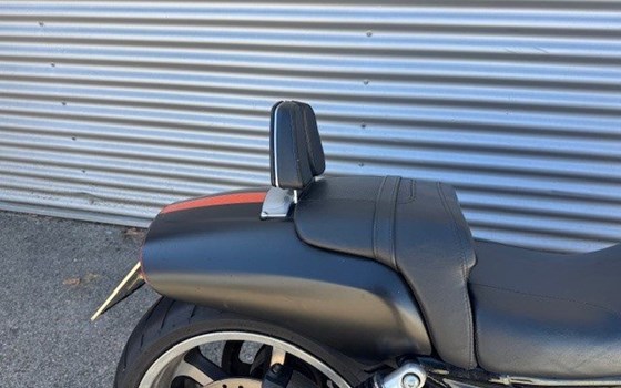 Gebrauchtmotorrad Harley-Davidson V-Rod Muscle VRSCF - Bild 6
