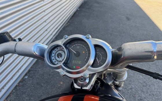 Gebrauchtmotorrad Harley-Davidson V-Rod Muscle VRSCF - Bild 8