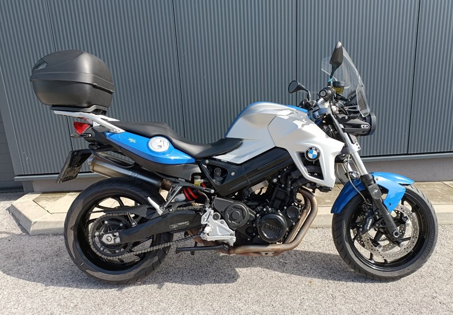BMW F 800 R (silber)