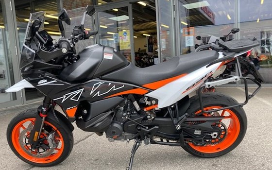 Gebrauchtmotorrad KTM 890 SMT - Bild 1 Gebrauchtmotorrad KTM 890 SMT - Bild 1