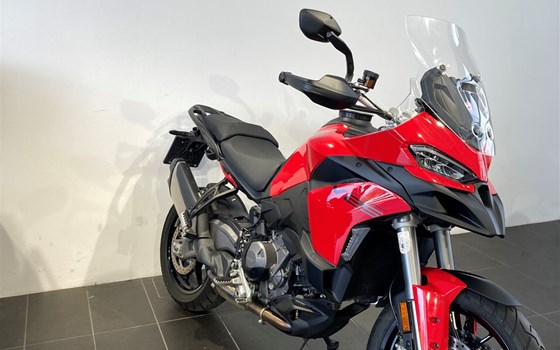 Gebrauchtmotorrad Ducati Multistrada V2 S - Bild 2 Gebrauchtmotorrad Ducati Multistrada V2 S - Bild 2
